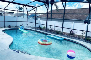 Pool, Near Disney and other great places!